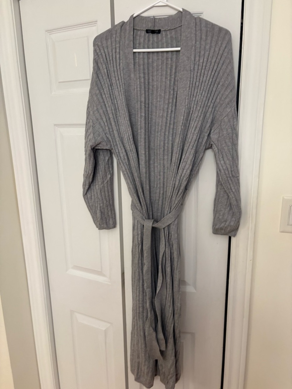 Dynamite Light Gray Ribbed Knit Cardigan - Picture 3 of 8
